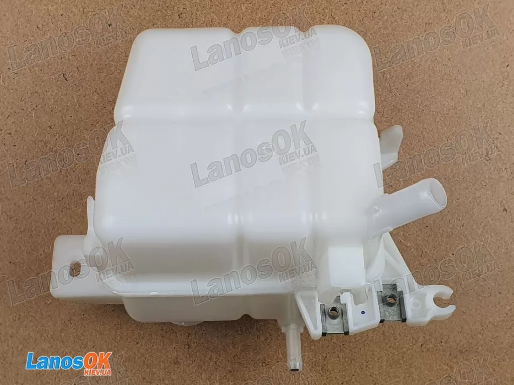 Бачок розширювальний Каптіва С100 GM 96837836