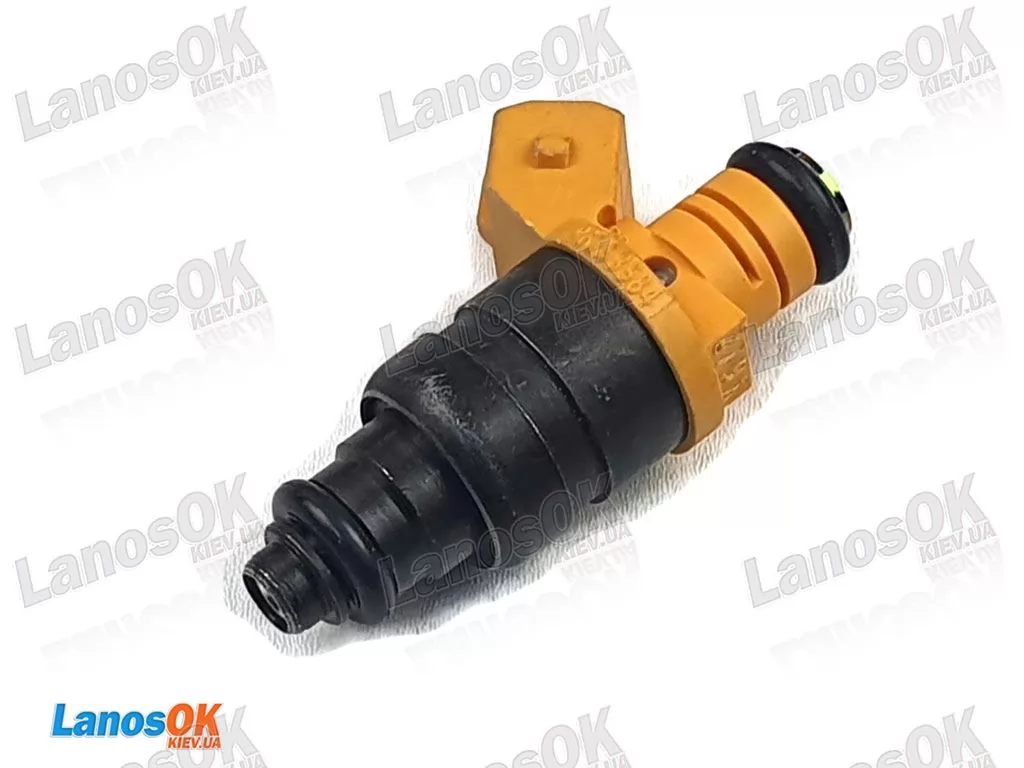 Форсунка паливна Такума 1.6 OEM