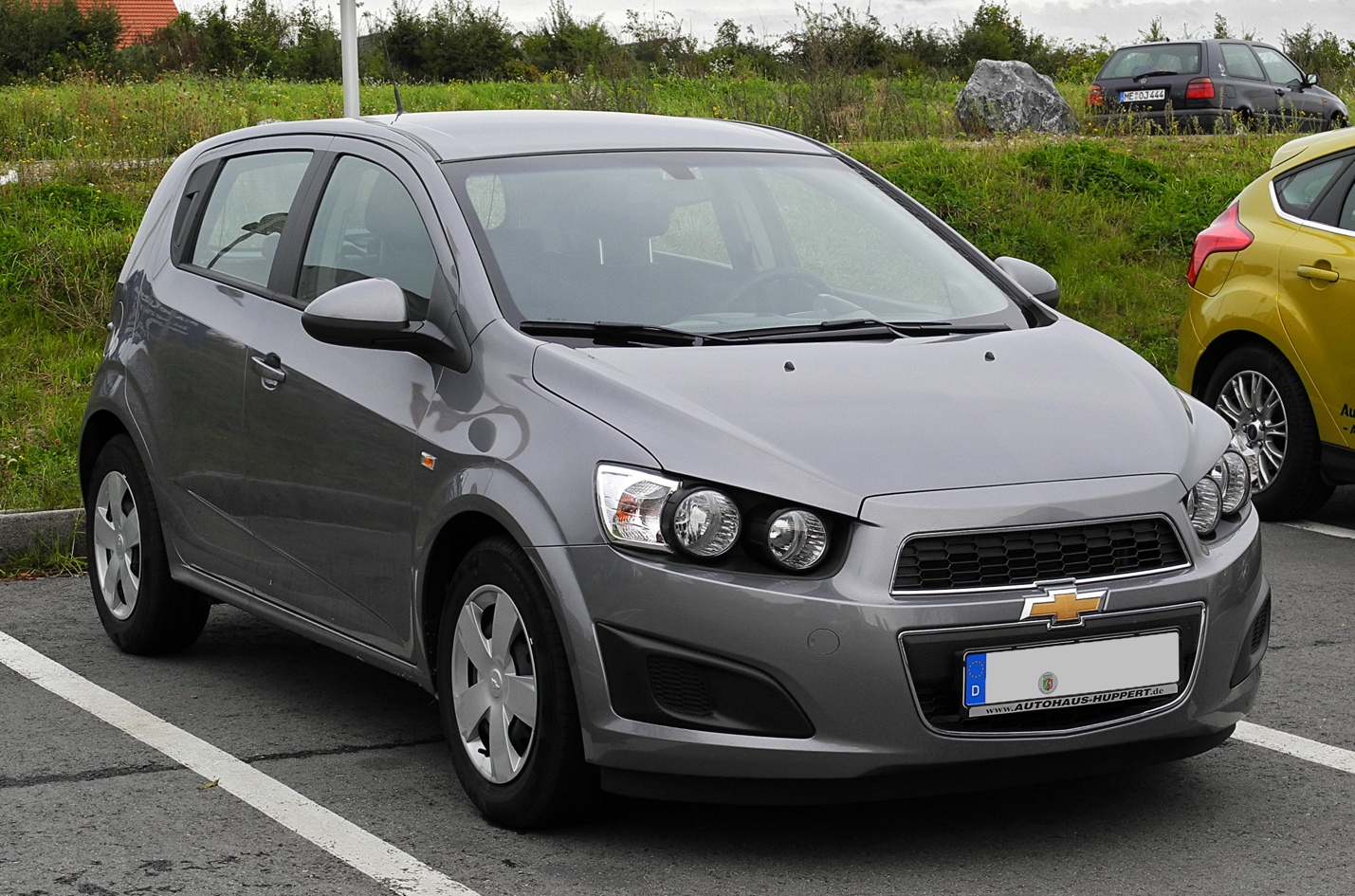 Купить запчасти на Chevrolet Aveo T300: обзор автомобиля